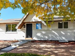 367 S Queen Circle, Lakewood CO 80226