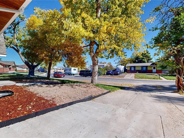 367 S Queen Circle, Lakewood CO 80226