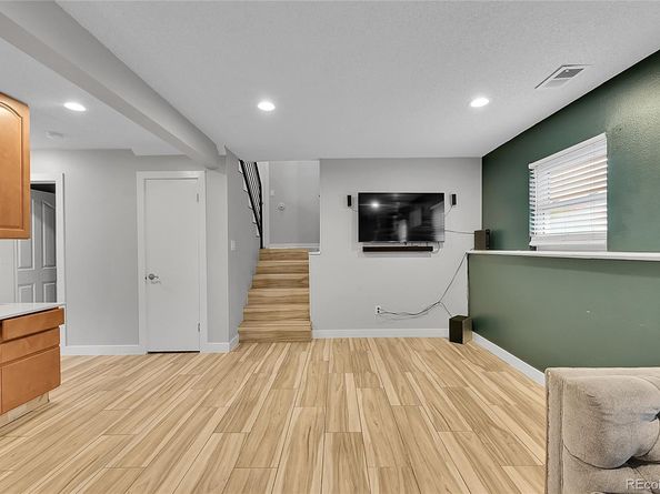 1922 Danube Way, Aurora CO 80011