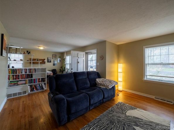 2880 Oneida Street, Denver CO 80207