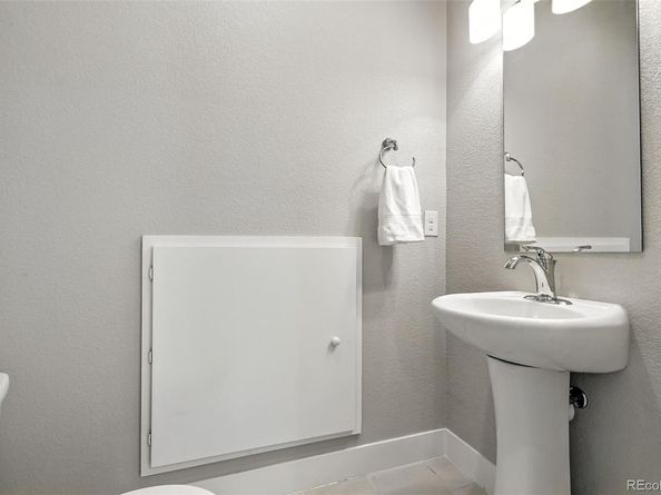 2733 W 28th Avenue 8, Denver CO 80211