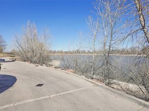 888 S Valentia Street 17103, Denver CO 80247