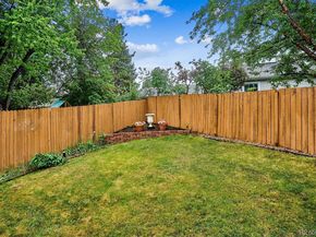 8039 S Newport Court, Centennial CO 80112