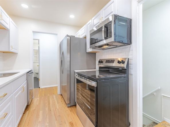 2820 S Ivanhoe Street, Denver CO 80222