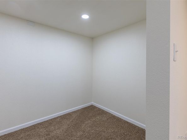 2820 S Ivanhoe Street, Denver CO 80222