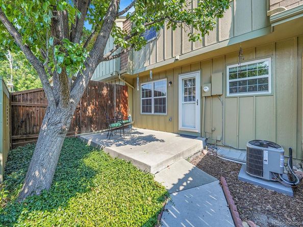 8822 E Amherst Drive E, Denver CO 80231