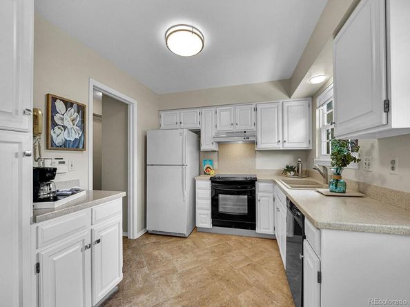 8822 E Amherst Drive E, Denver CO 80231