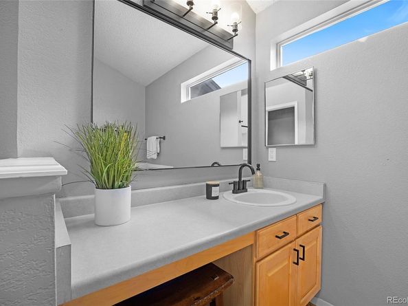6001 S Yosemite Street E205, Greenwood Village CO 80111