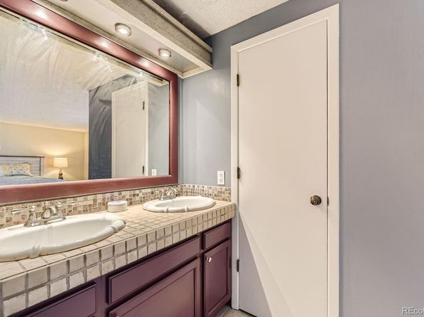 Undisclosed Address #7527790, Aurora CO 80015
