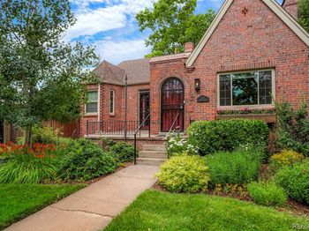 2227 Locust Street
