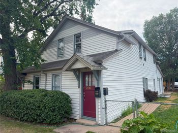 2526 W Alamo Avenue