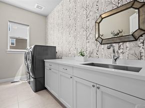 8142 S Langdale Way, Aurora CO 80016