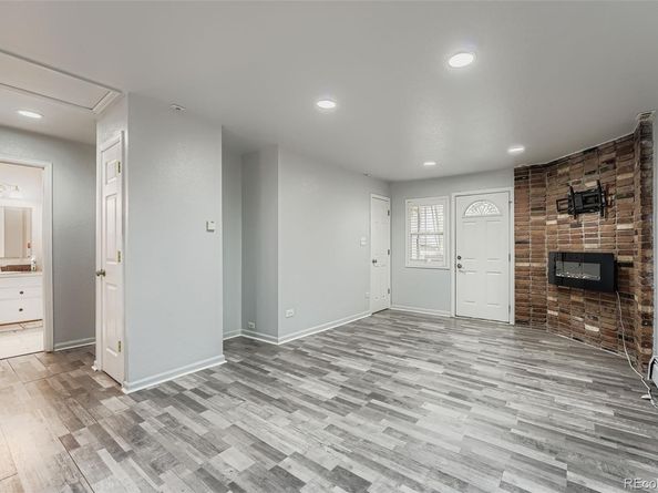 2190 S Holly Street 207, Denver CO 80222