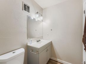 2441 S Xanadu Way B, Aurora CO 80014