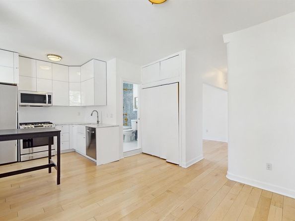 467 Pacific Street 18, Brooklyn NY 11217