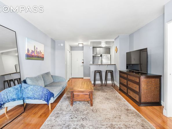166 East 35th Street 5C, New York NY 10016