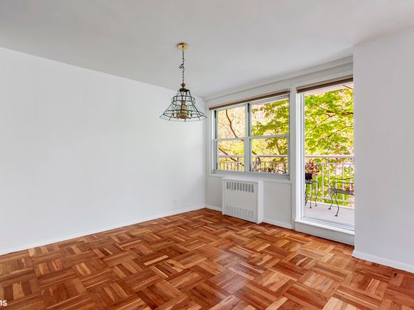 3935 Blackstone Avenue 3C, Bronx NY 10471