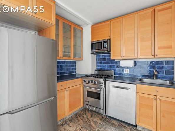 60 East 9th Street 341, New York NY 10003