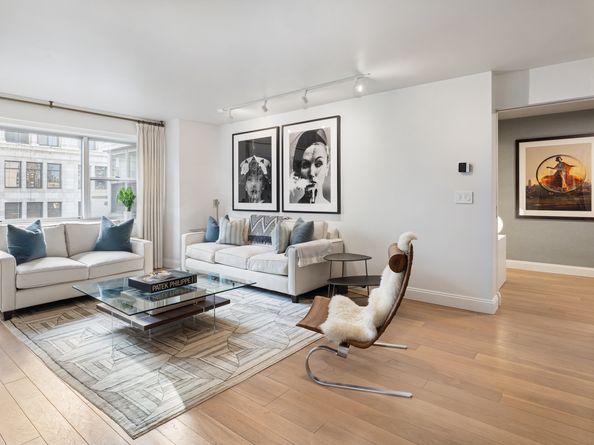 70 East 10th Street 19W, New York NY 10003