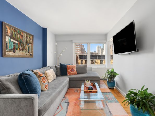 333 East 66th Street 8F, New York NY 10065