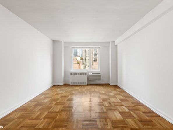 411 East 53rd Street 11L, New York NY 10022