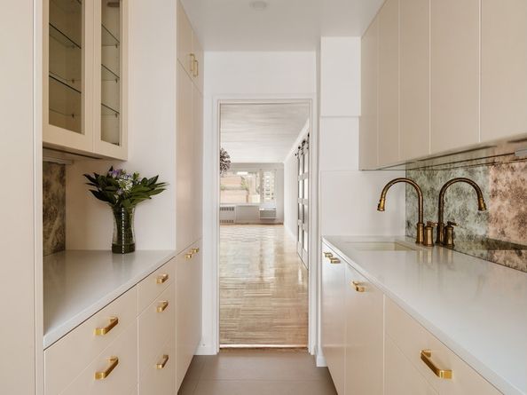 411 East 53rd Street 11L, New York NY 10022