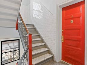 64 Macdougal Street 22, New York NY 10012
