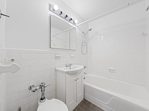 201 East 36th Street 14F, New York NY 10016