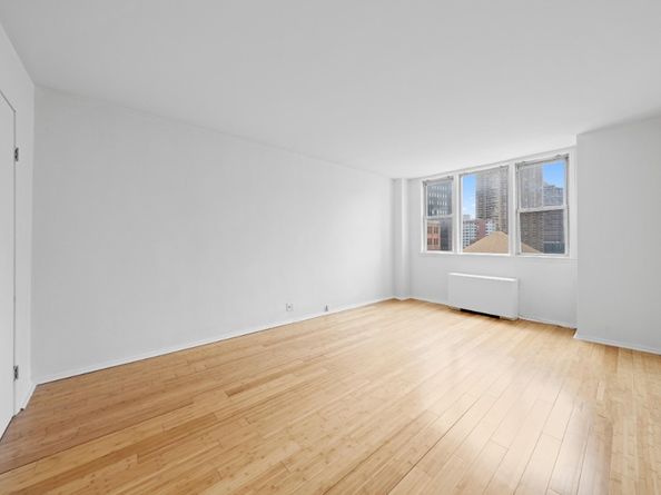 201 East 36th Street 14F, New York NY 10016