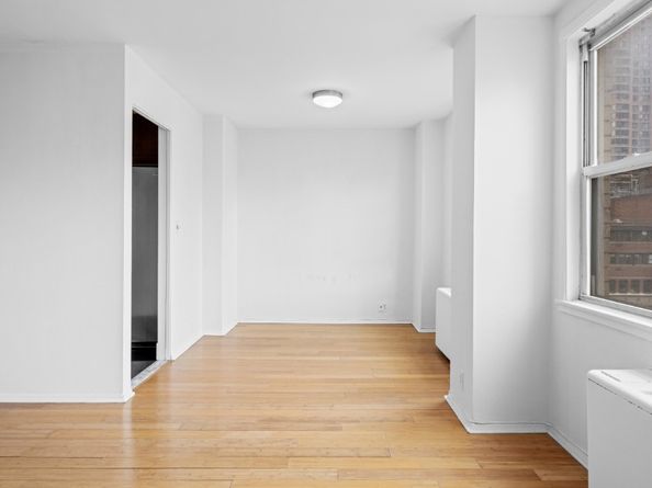 201 East 36th Street 14F, New York NY 10016