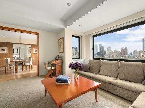860 5th Avenue PHH, New York NY 10065