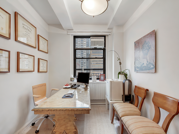 115 East 61st Street 10A, New York NY 10065