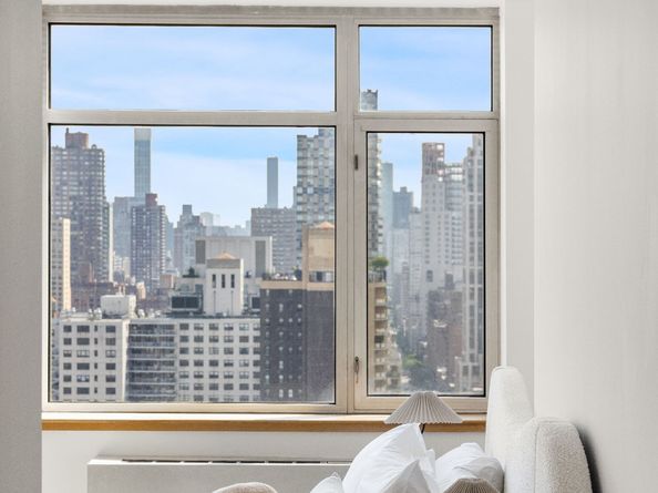 1760 2nd Avenue 30C, New York NY 10128