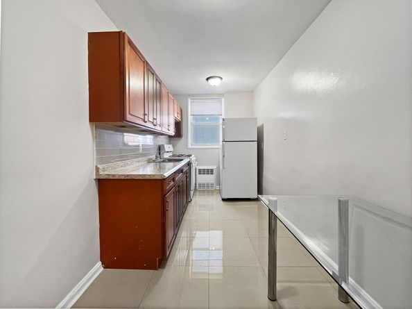 1730 East 14th Street 5K, Brooklyn NY 11229