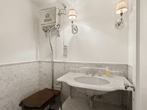 25 Central Park W 11AB, New York NY 10023