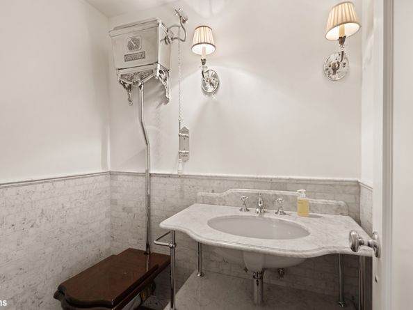 25 Central Park W 11AB, New York NY 10023