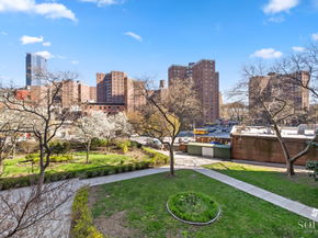 185 Park Row 3F, New York NY 10038