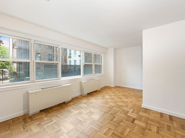 101 West 12th Street 3C, New York NY 10011