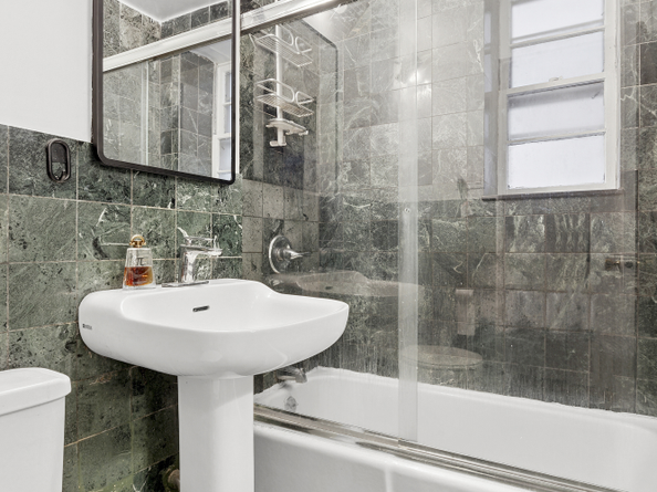 234 East 14th Street 2E, New York NY 10003