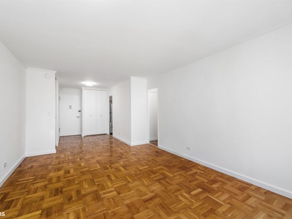 230 East 15th Street 5J, New York NY 10003