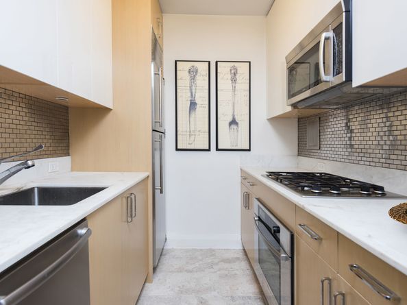 211 East 51st Street 6AB, New York NY 10022
