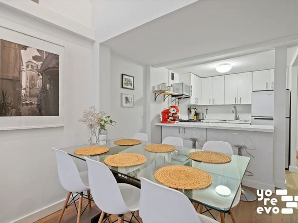 215 East 24th Street 222, New York NY 10010