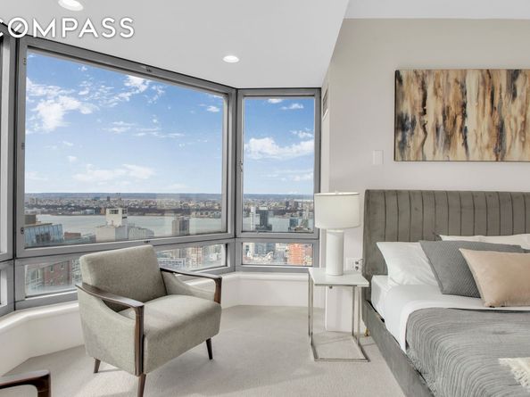 301 West 57th Street 48A, New York NY 10019