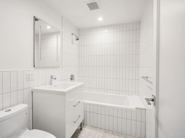 201 West 16th Street 15D, New York NY 10011