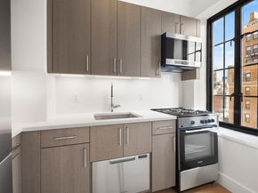 201 West 16th Street 15D, New York NY 10011