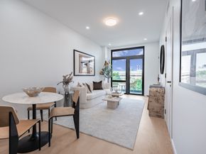 11-52 44th Drive 7R, Queens NY 11101