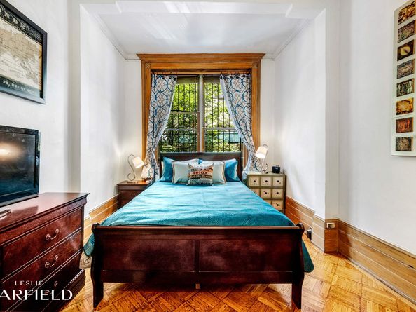 264 West 73rd Street, New York NY 10023