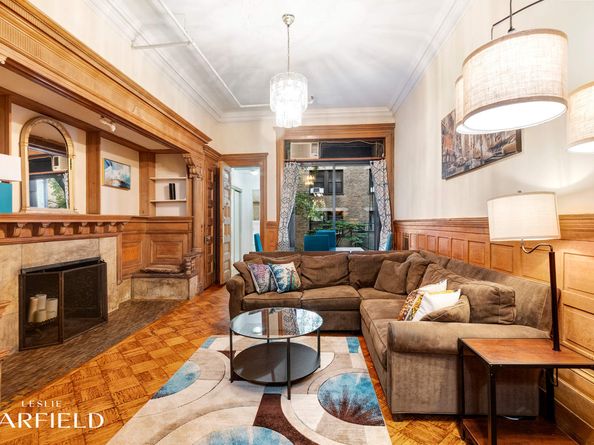 264 West 73rd Street, New York NY 10023