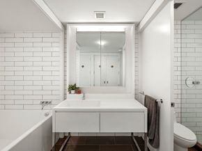 15 William Street 18D, New York NY 10004