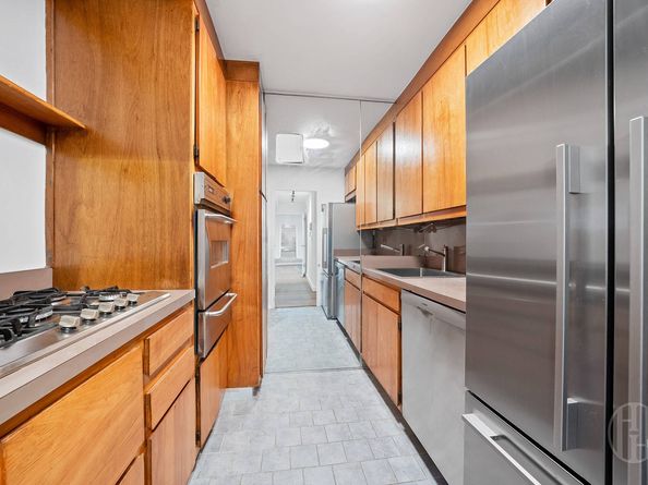 201 East 28th Street 14S, New York NY 10016